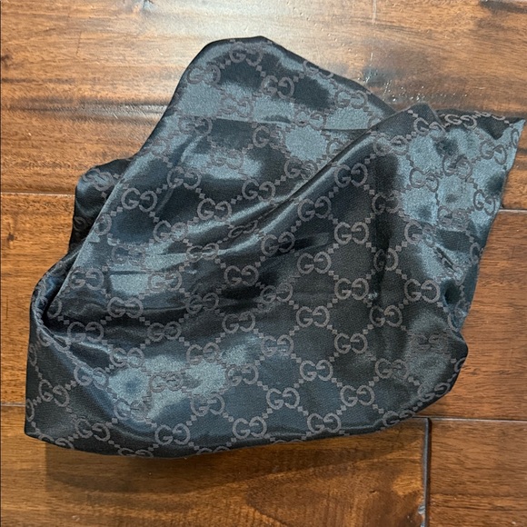 Gucci Beige GG Canvas Shoulder Bag with Dark Brown Trim - Picture 5 of 5